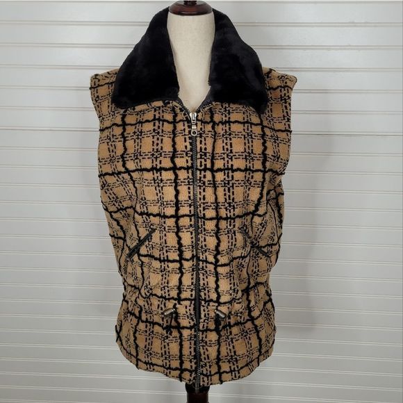 NILS RESORT COLLECTION Vest Jacket - Picture 1 of 9